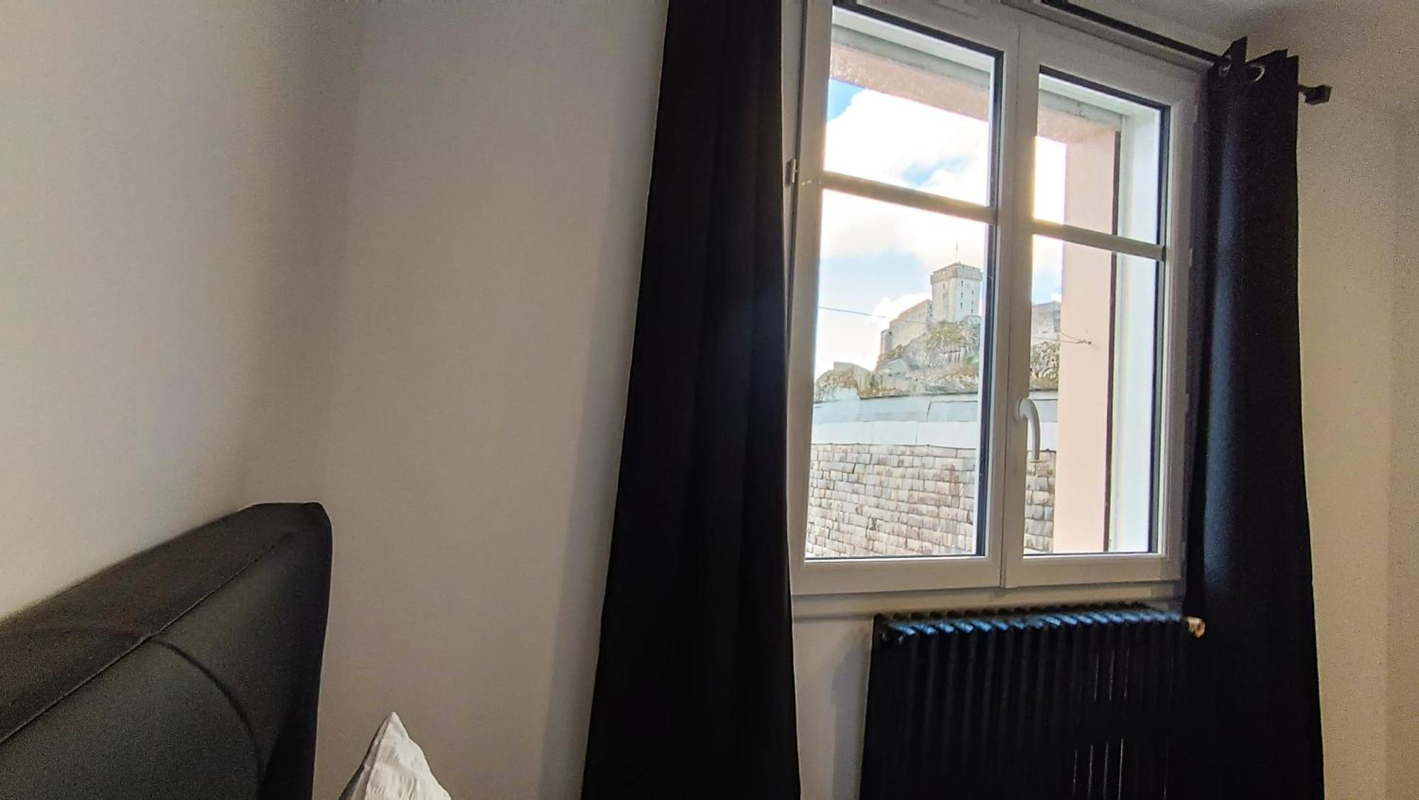 Foucault - Appartements - Au Coeur De Lourdes Exteriör bild