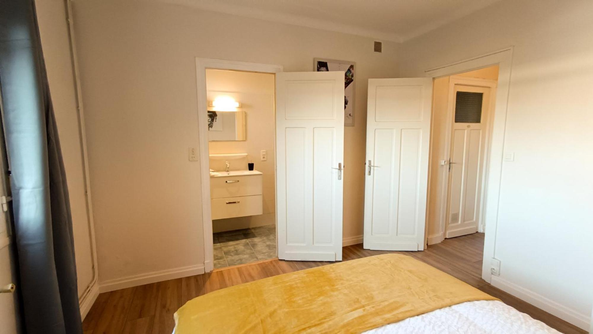 Foucault - Appartements - Au Coeur De Lourdes Exteriör bild