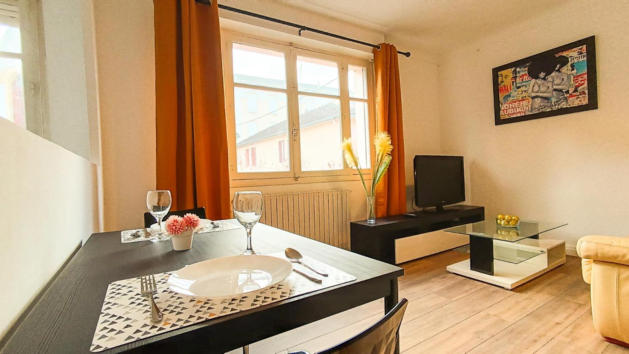 Foucault - Appartements - Au Coeur De Lourdes Exteriör bild