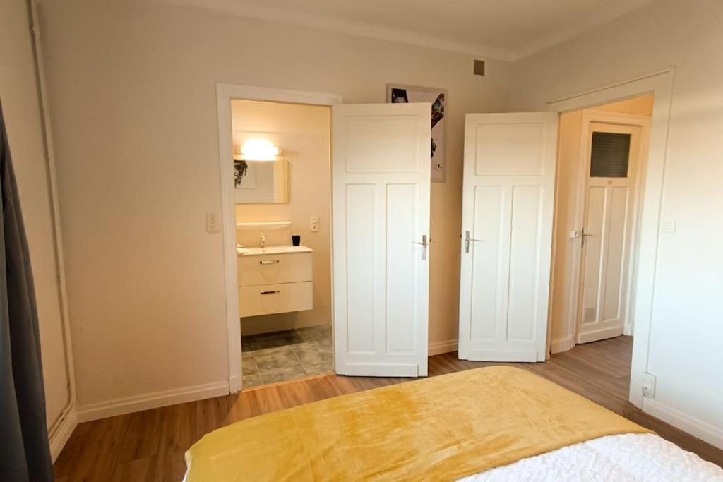 Foucault - Appartements - Au Coeur De Lourdes Exteriör bild