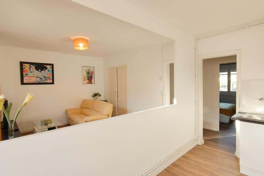 Foucault - Appartements - Au Coeur De Lourdes Exteriör bild