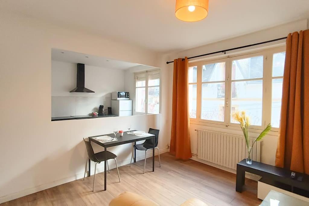 Foucault - Appartements - Au Coeur De Lourdes Exteriör bild